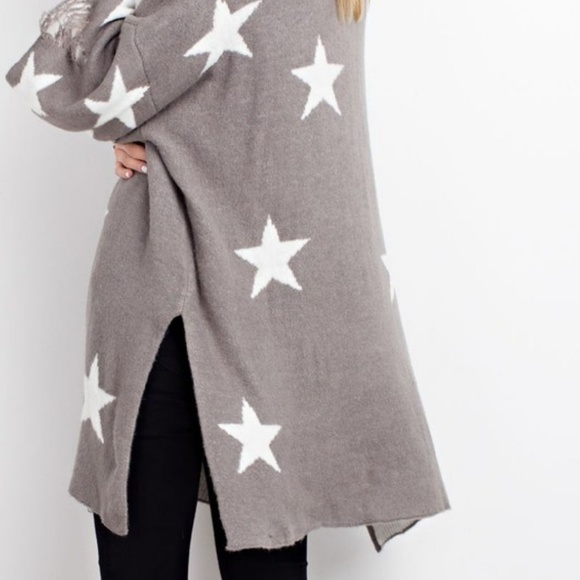 LAST 1.. NWT Distressed/Oversized Sweater - Picture 4 of 6